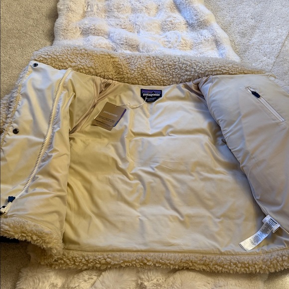 NWT! Patagonia Women’s Recycled High Pile Fleece Down Jacket, Med - Picture 8 of 10
